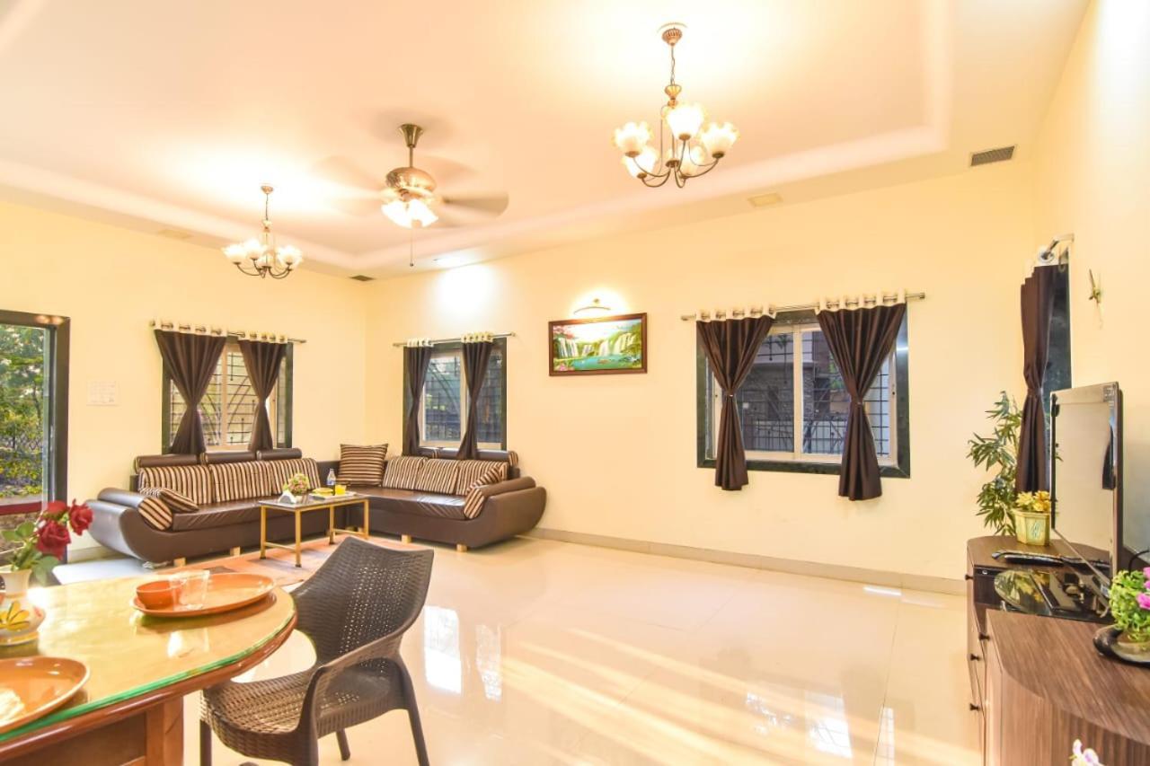 로나발라 Pine View 2Bhk 빌라 외부 사진
